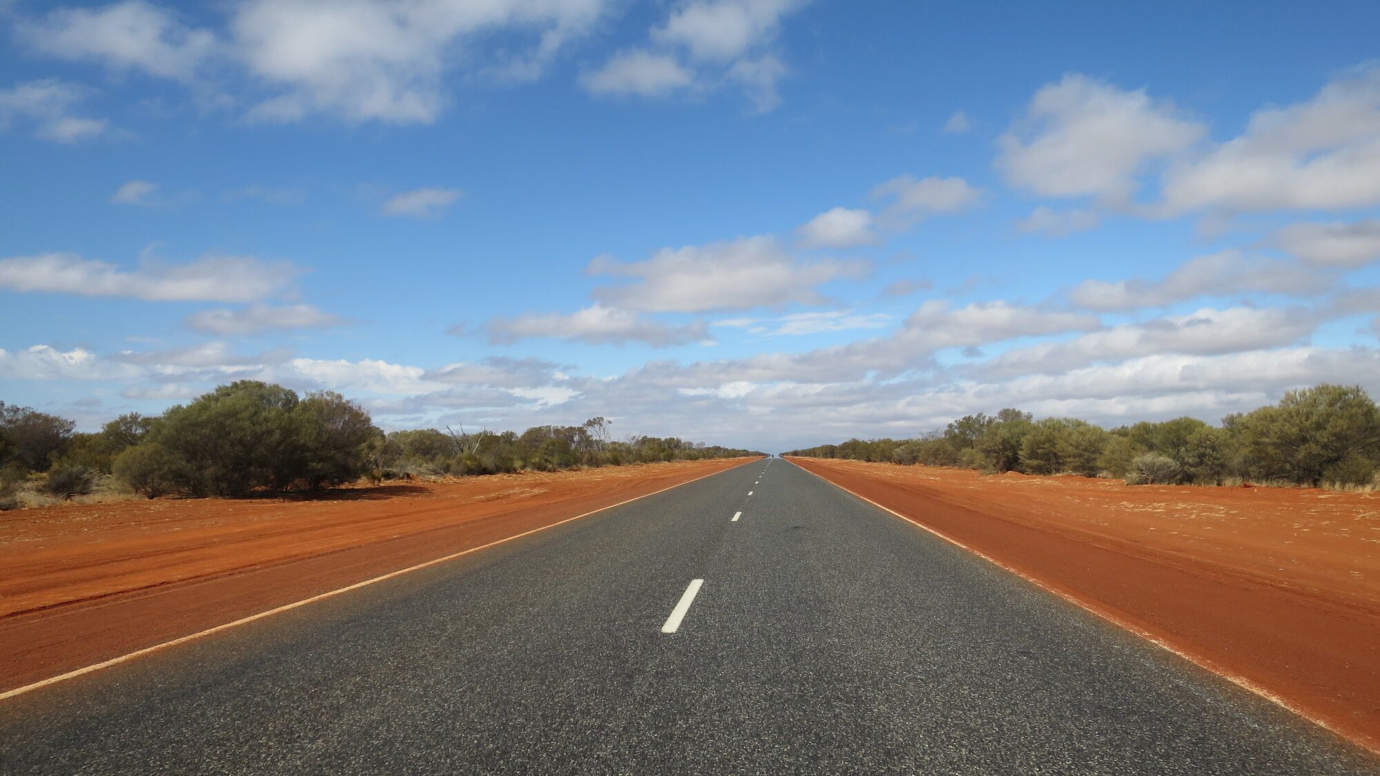 Australia-road-outback